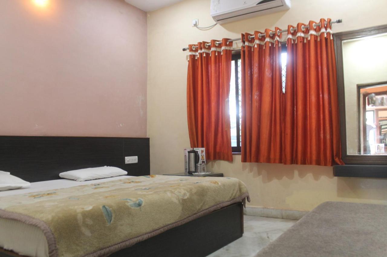 Cozy Room On Neelkanth Road Mount Abu Eksteriør bilde